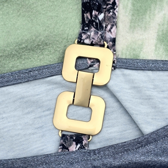 🟣 Womens Colorblock Pink Grey Black Chain Detail Off Shoulder Casual Top - Picture 3 of 7